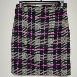 Lord & Taylor elegant lined pencil skirt